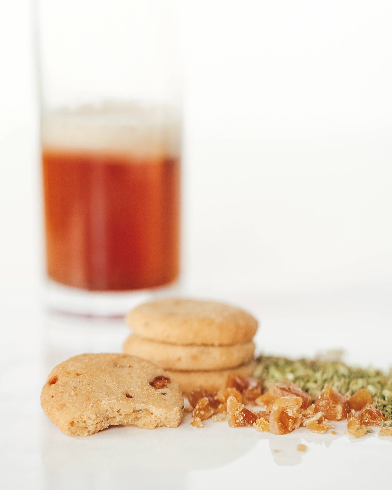 SALTED CARAMEL SHORTIES WITH FENNEL GOURMET COOKIES